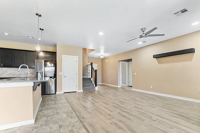 1200 Ridgeway Dr — Photo 6