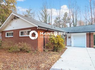 3056 Kinnamon Rd, Winston Salem, NC 27104