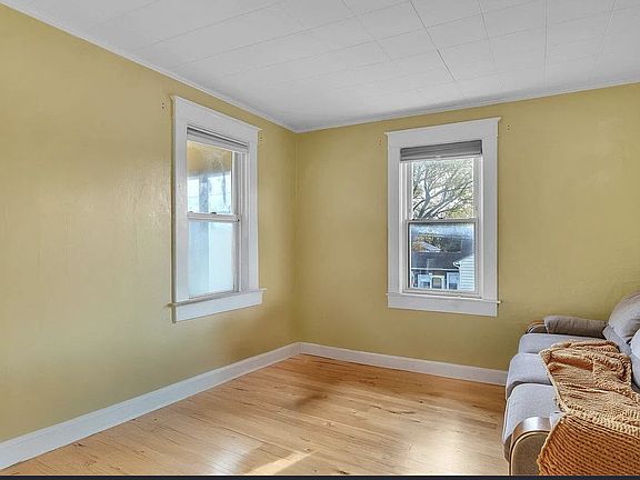 5th image of 119 Lafountain St #B