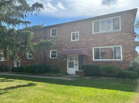 642 Kenmore Ave, Buffalo, NY