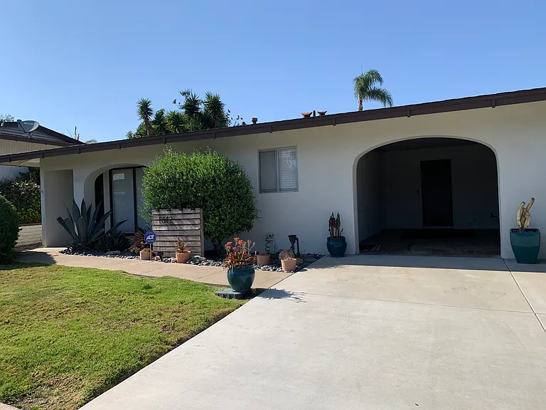 1612 La Madera Ln — Photo 1