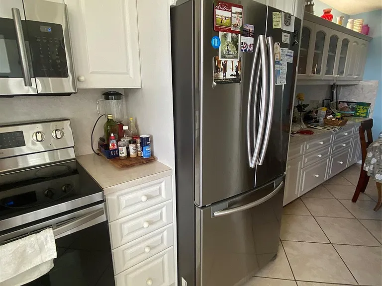 2100 NE 38th St #216 — Photo 2