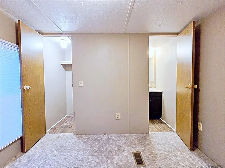 Unit Photo