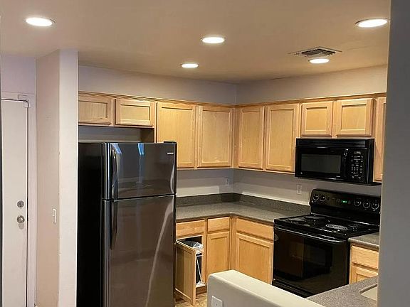 4th image of 6020 S Sweet Birch Ln