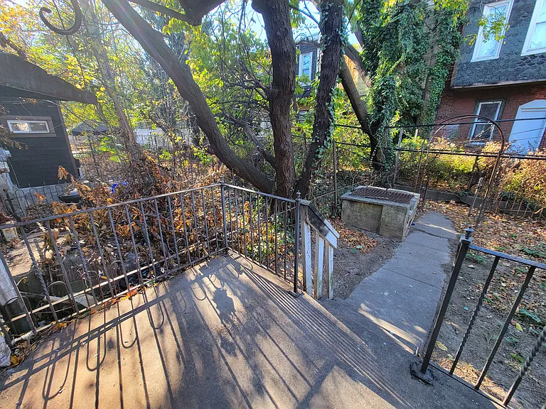 4554 N Smedley St — Photo 31