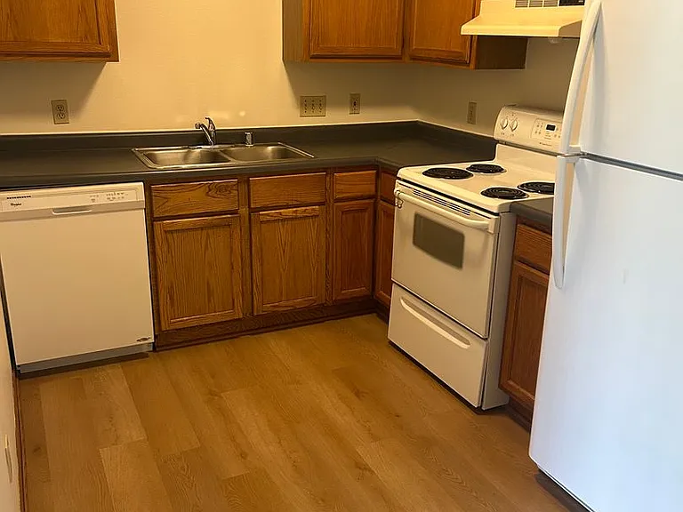 6138 W Forest Home Ave — Photo 3