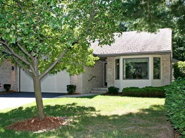 705 Shorefront Cir Unit 705, Midland, MI 48640