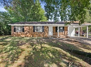302 12th Ave NW, Decatur, AL 35601
