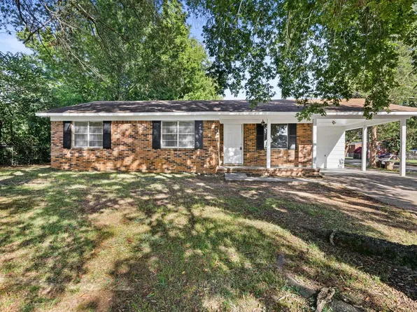 302 12th Ave NW, Decatur, AL 35601