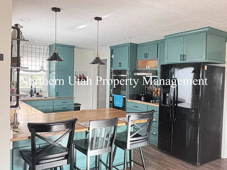 3088 Quincy Ave — Photo 4