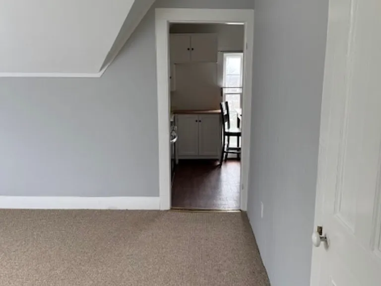 21 Broadway Ave — Photo 3