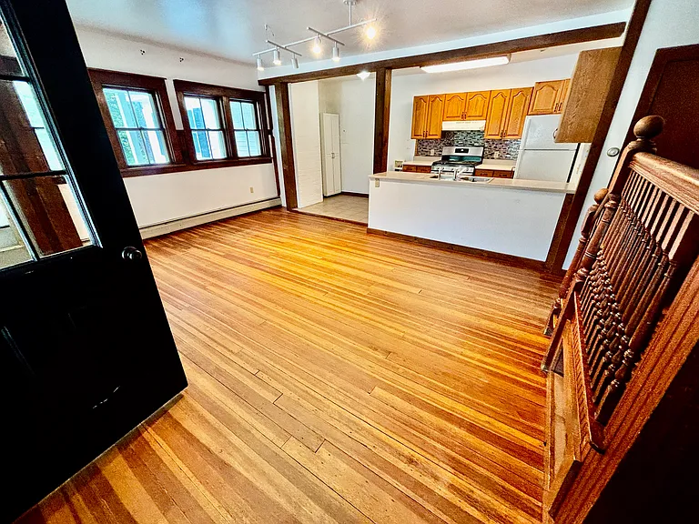 45 Holbrook Ave #6 — Photo 2
