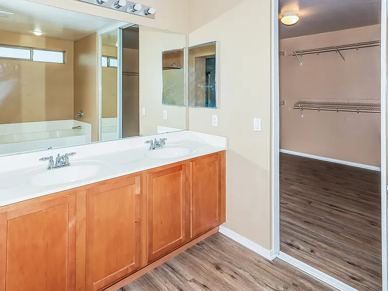 9427 W Monte Vista Rd — Photo 10