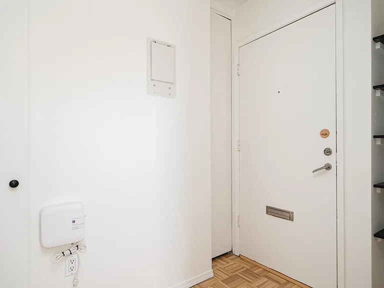 1534 Harwood St #201 — Photo 12