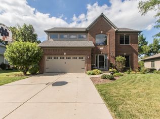 716 Friar Dr, Aurora, IL 60505