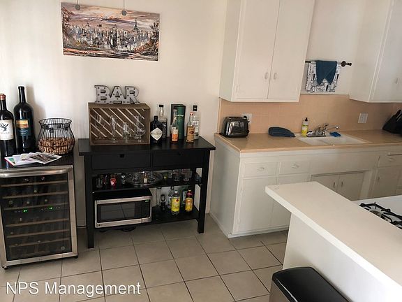 2nd image of 425 Gaviota Ave APT 7