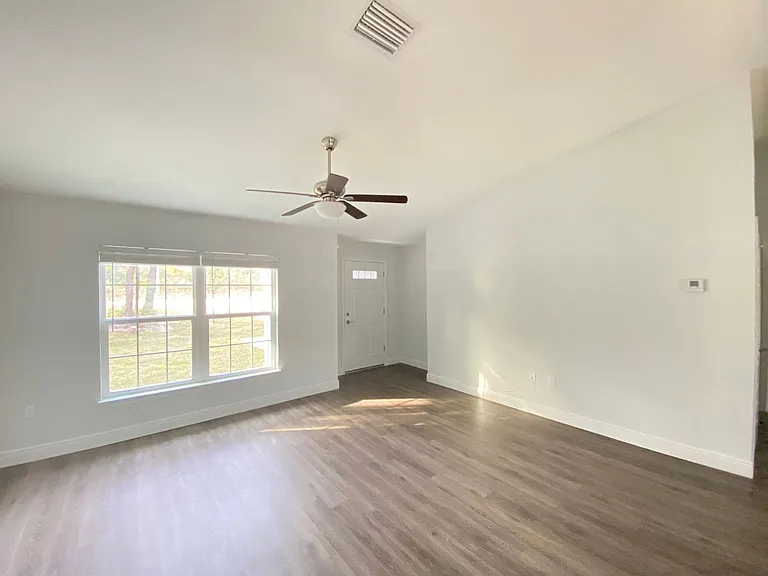 9205 N Elkcam Blvd — Photo 6