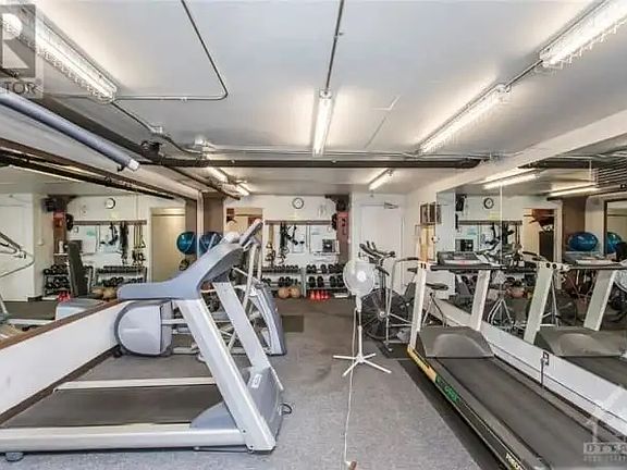 3rd image of 158 McArthur Ave #502