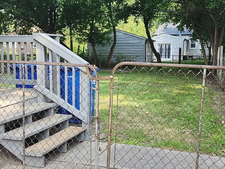 2401 Waltz Ave — Photo 17