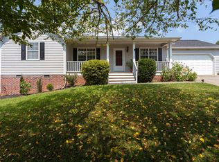 901 Misty Ridge Dr, Lenoir City, TN 37772