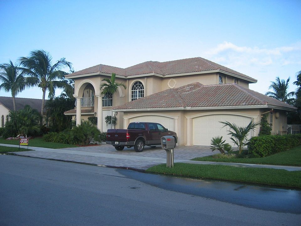 1st image of 1212 SE 15th Ave