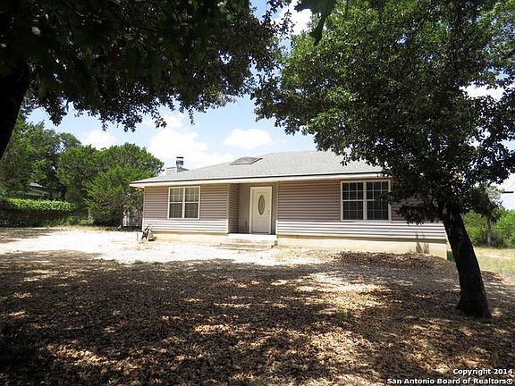 3rd image of 136 Creekview Dr