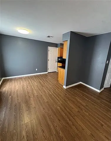 2 bed, 1.0 bath, 900 sqft, $1,400 — Photo 3