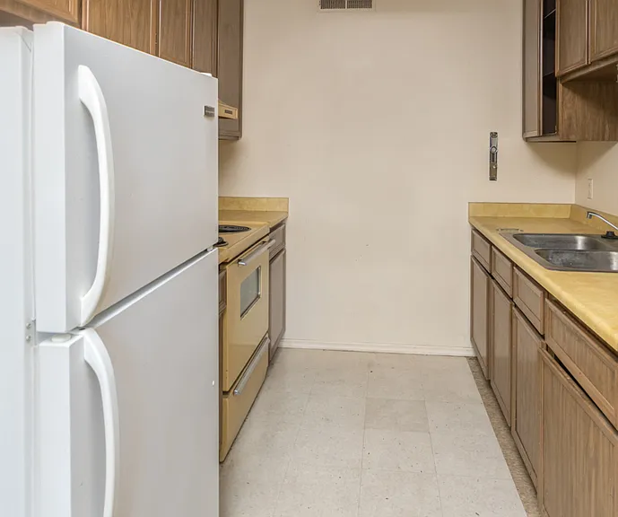 1813 Girard Blvd NE #11 — Photo 8
