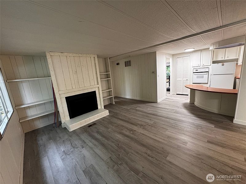 5th image of 815 124th Street SW #1