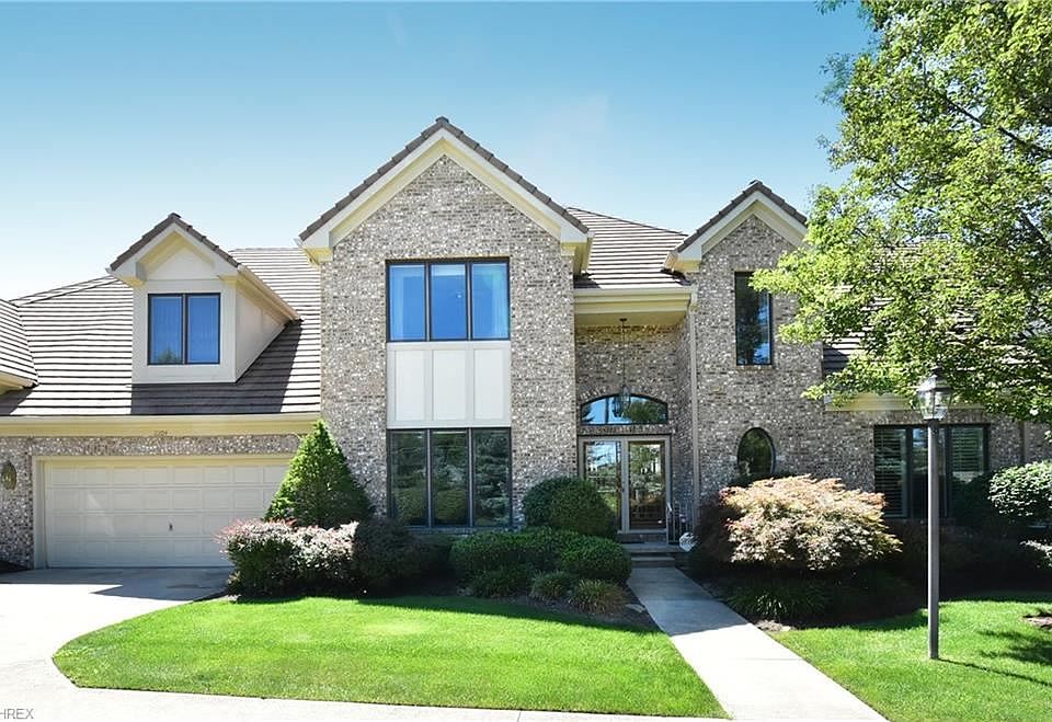 1st image of 2204 Fallen Oaks #24