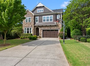 8104 Cranes View Pl W, Raleigh, NC 27615