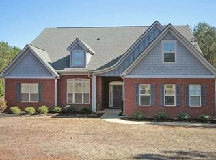 44 Coggins Farm Ln, Newnan, GA 30265
