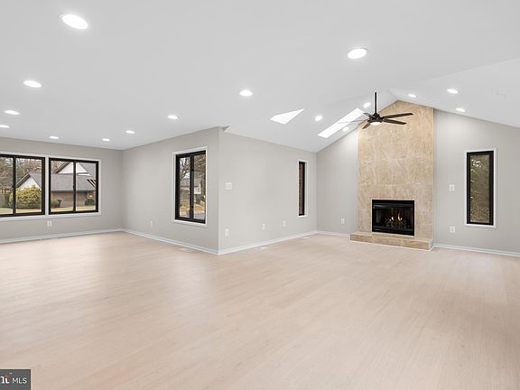 5th image of 20436 Aspenwood Ln
