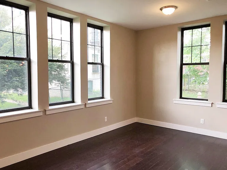 78 Summit Ave — Photo 5