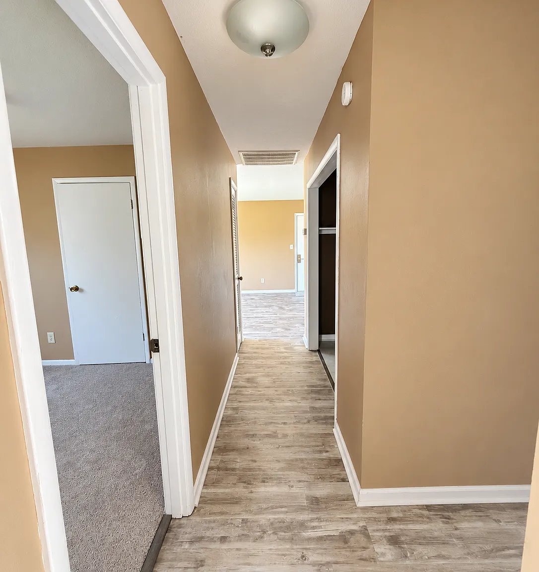 25 Yorkshire Drive - 1 — Photo 3