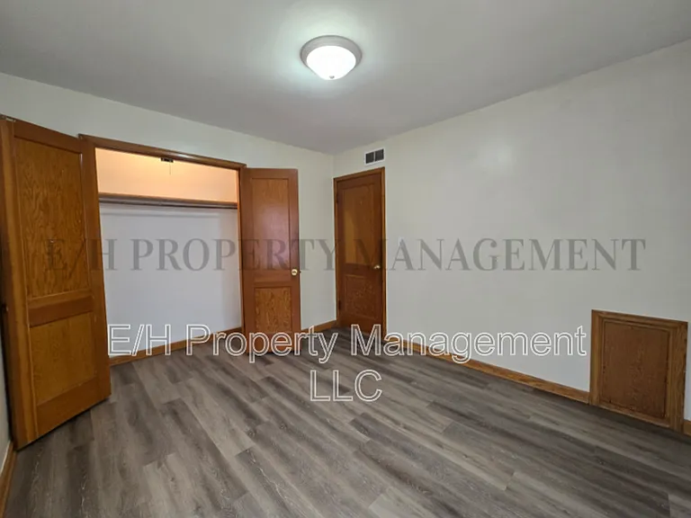 724 S Hunter St — Photo 6