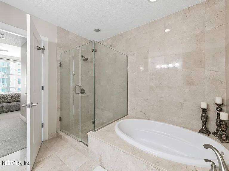 1431 Riverplace Blvd #2302 — Photo 14