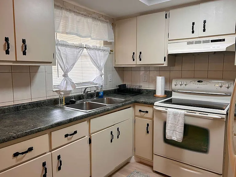 6029 Wyoming Ave #2 — Photo 7