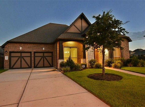 3rd image of 23911 Milazzo Dr