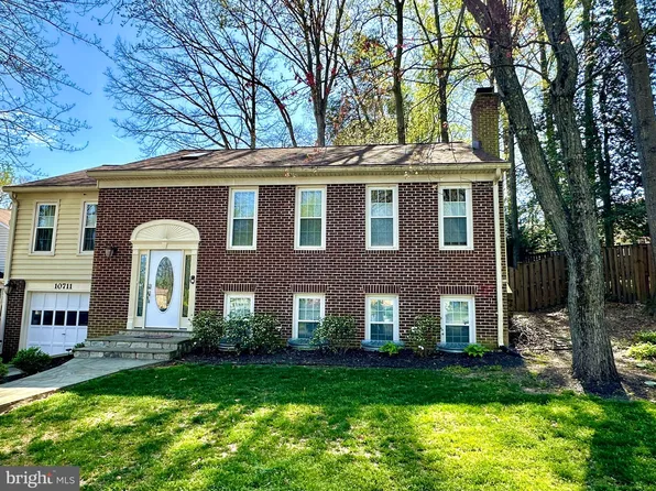 10711 John Ayres Dr, Fairfax, VA 22032