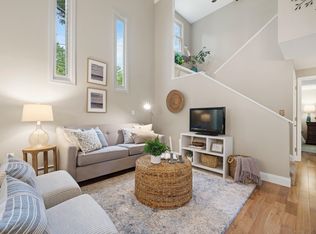 61 Winding Pond Rd, Londonderry, NH 03053