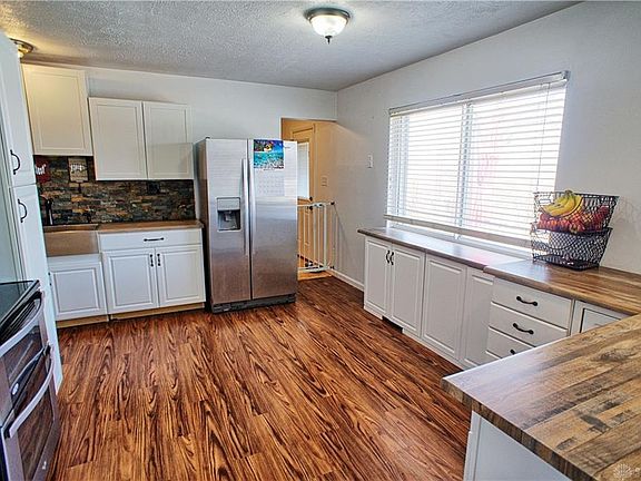 4th image of 224 Woodridge Dr