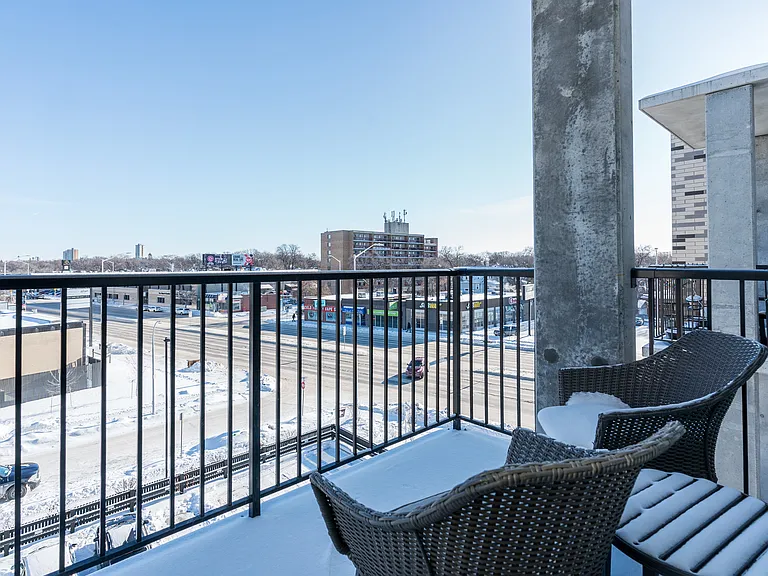 1133 Portage Ave #306 — Photo 23