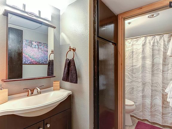5th image of 1487 Woodside Ave #103
