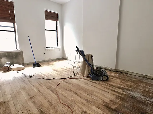 Rented by Sovereign Associates | media 25