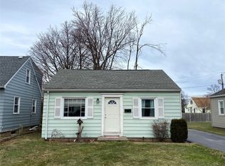 180 Brayton Rd, Rochester, NY 14616