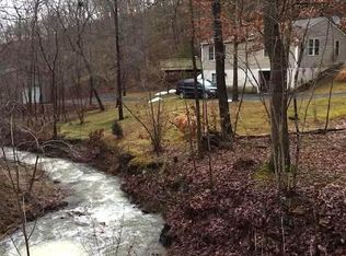 3837 Graces Cabin Springfield Ave, Springfield, WV 26763