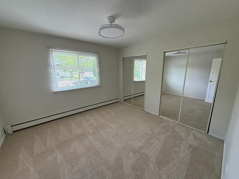 9S220 Lake Dr #16A-102 — Photo 12