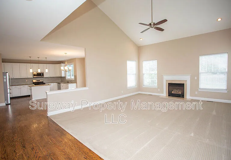 7 Amaryllis Ln — Photo 8