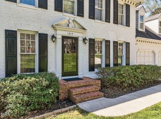 1917 Hamrick Dr, Raleigh, NC 27615